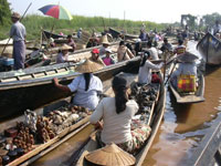 Myanmar : Floating Market